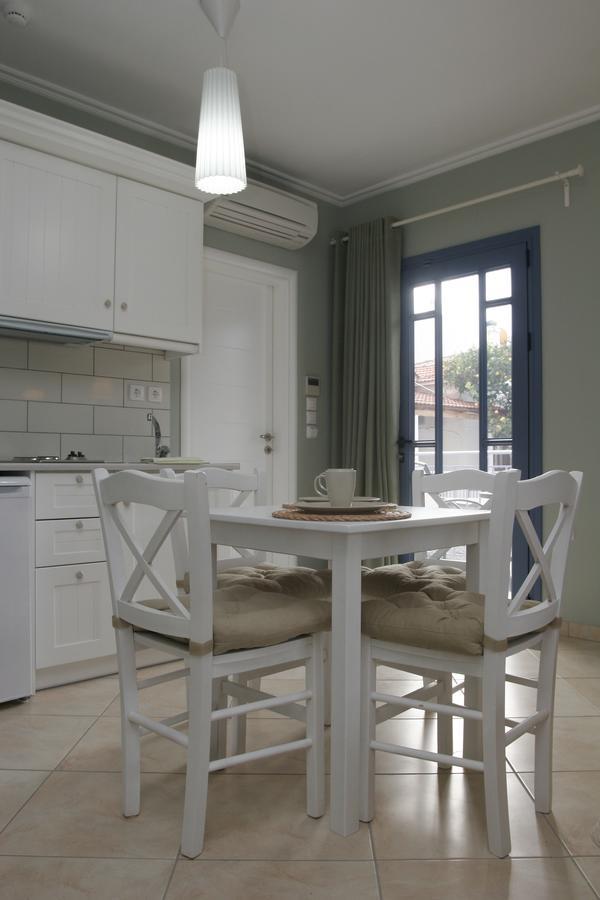 Boutique Hotel Iasmos ตริโซเนีย ภายนอก รูปภาพ